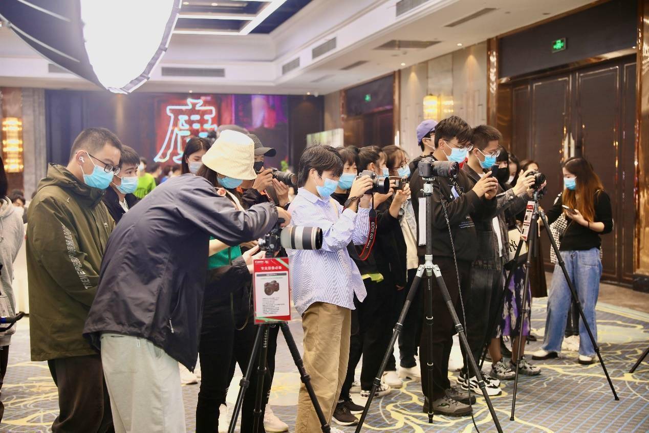佳倍热爱 无惧挑战 EOS青年影像学院杭州站开讲