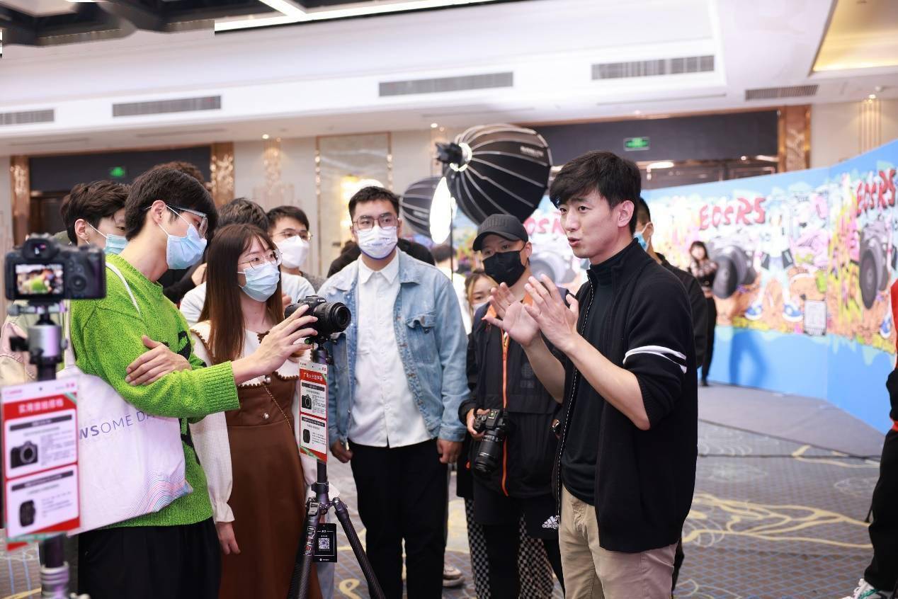 佳倍热爱 无惧挑战 EOS青年影像学院杭州站开讲