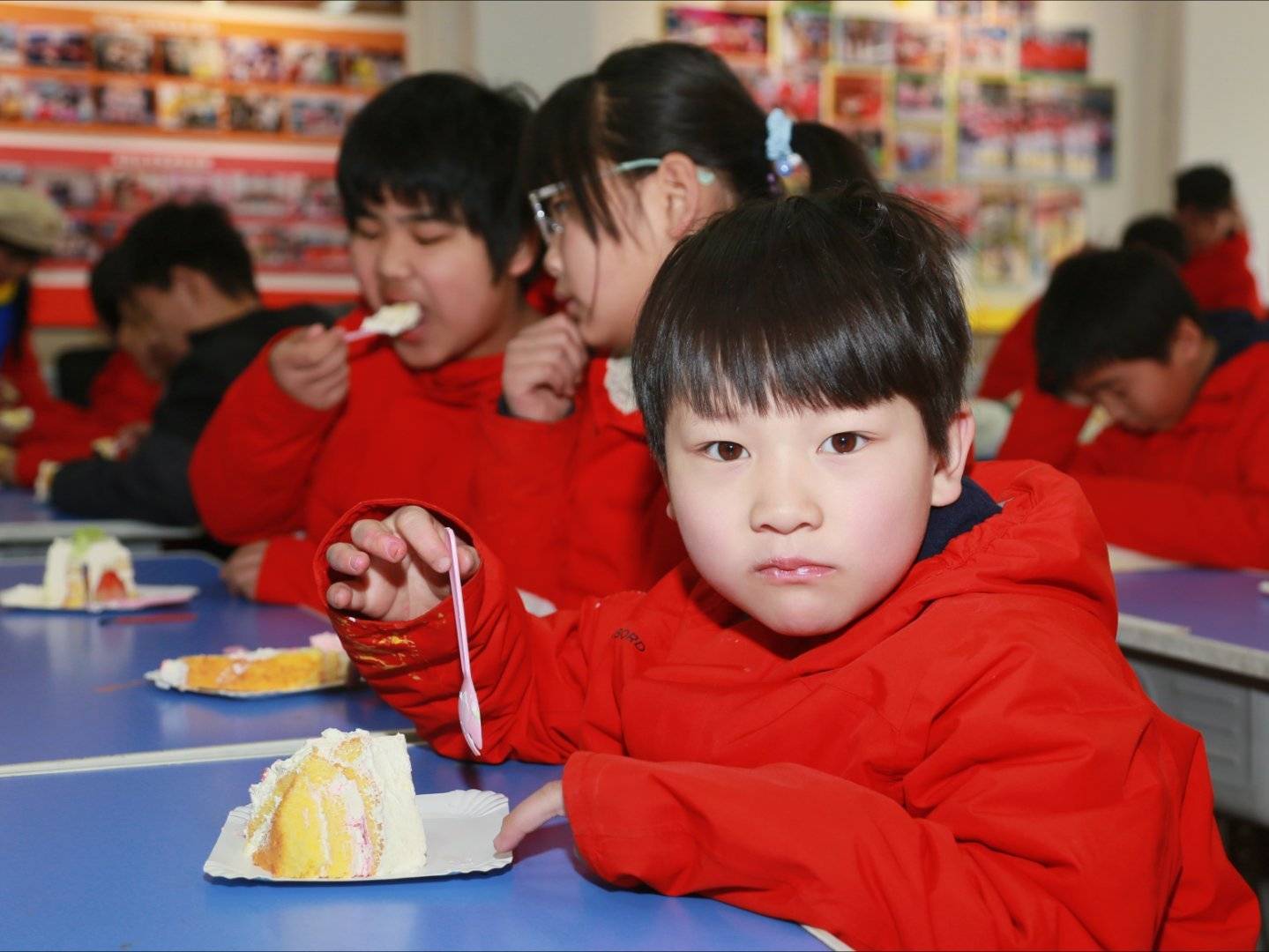 快乐成长<strong></p>
<p>丝路基金</strong>，共筑“我们的中国梦”