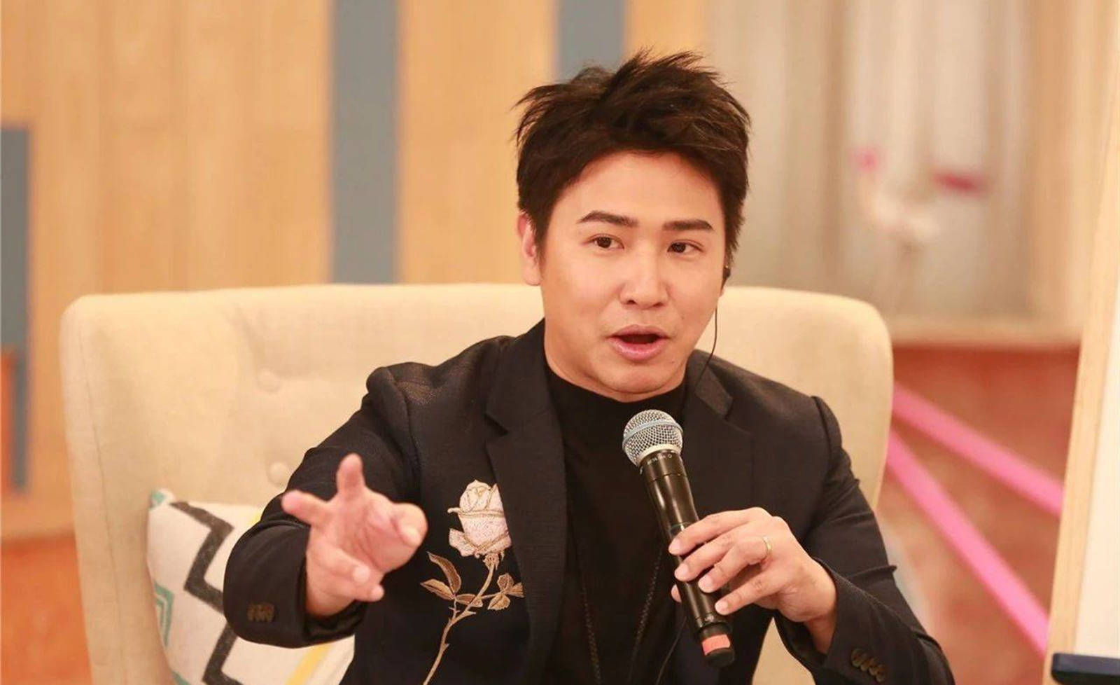 明星点评：迪丽热巴、易烊千玺、杨幂、郭德纲、张兰、欧弟
