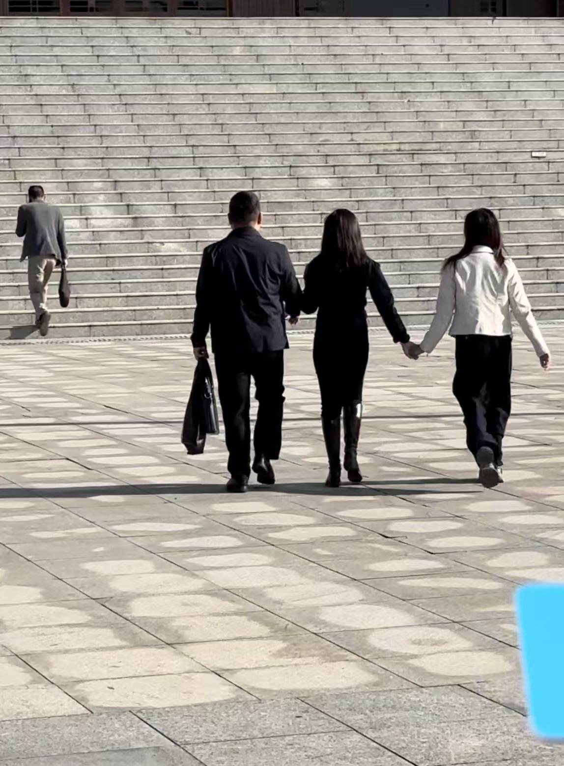 死刑！余华英拐卖儿童案重审宣判<strong></p>
<p>虚拟币价值网址</strong>，其当庭表示上诉
