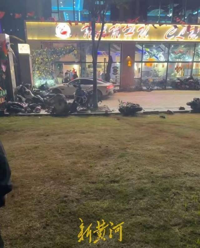 小米SU7车主持刀伤人致死<strong></p>
<p>虚拟币交易平台打工</strong>，多次骂人拱火挑衅者要担责吗？律师分析