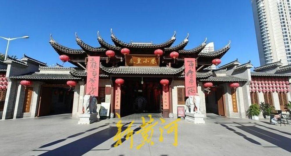秦皇岛一网红夜市被指违规占用规划绿地却经营4年之久<strong></p>
<p>虚拟币app源代码</strong>，当地回应：无审批手续 | 刚调查