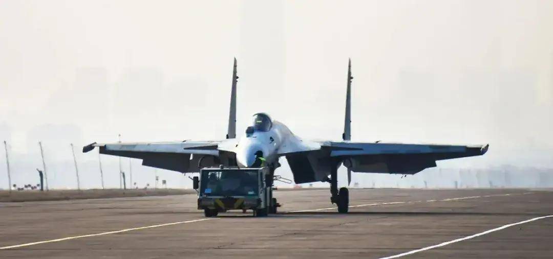 中国首个双航母战斗群横空出世<strong></p>
<p>猎豹浏览器虚拟币</strong>！歼-15B/D居然悄悄装备这么多了？