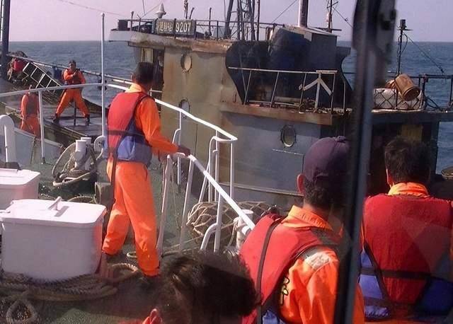 两岸舰船对峙72小时！岛内使出“拿手绝活”<strong></p>
<p>猎豹浏览器虚拟币</strong>，结果狼狈收场
