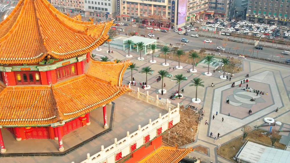 违规花千万装修县政府大楼<strong></p>
<p>赠送客户虚拟币</strong>，仿真椰子树成了“背锅侠”
