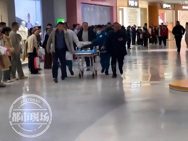 山东济宁一女孩在商场坠亡<strong></p>
<p>虚拟币提现人民币</strong>，其倚靠的扶梯玻璃护栏疑似脱落，警方回应