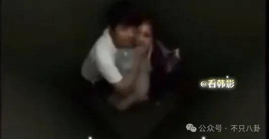 又发现新孩子了<strong></p>
<p>cstk虚拟币</strong>！这位50多岁大叔私生活这么混乱吗？