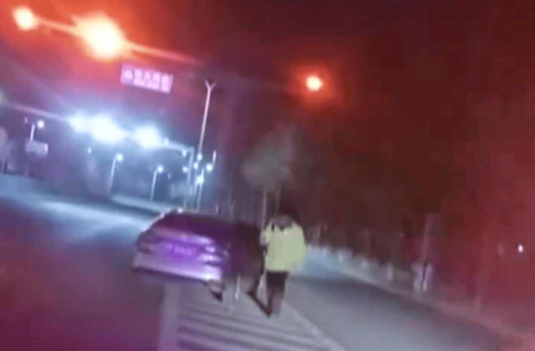饭碗砸了！通州一职业司机嫌妻子开车慢<strong></p>
<p>温商贷虚拟币wsc</strong>，非要自己来！这下摊上事了……