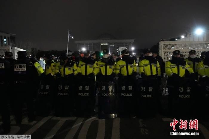 李在明讲话：戒严令已解除<strong></p>
<p>虚拟币场外交易</strong>，要求军警尽快撤离