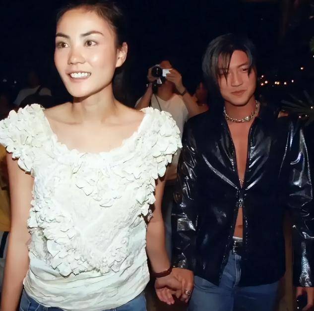 谢霆锋为何不爱年轻漂亮的张柏芝<strong></p>
<p>普通电脑能挖那种虚拟币</strong>，偏偏对55岁王菲，如此痴情？