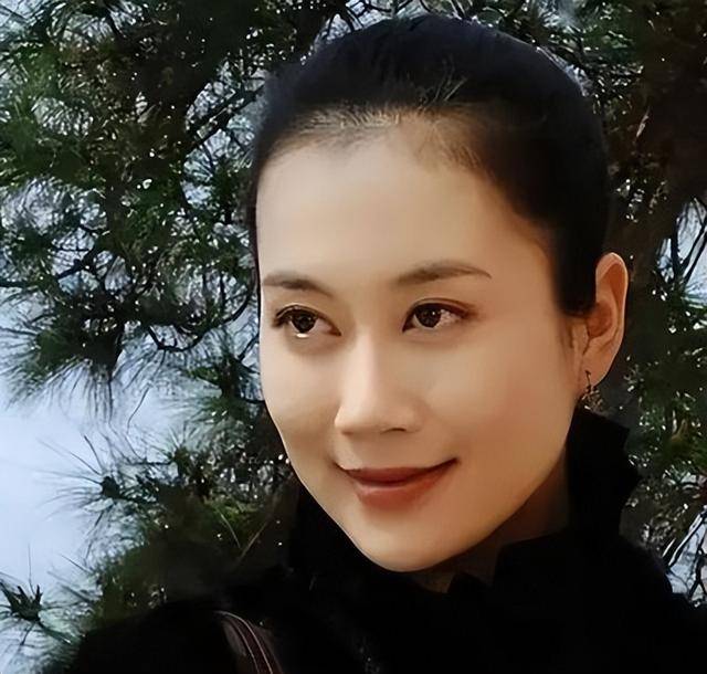 “坏人专业户”姚刚：一生无妻无子<strong></p>
<p>虚拟币全球</strong>，如今53岁在千万豪宅一个人住