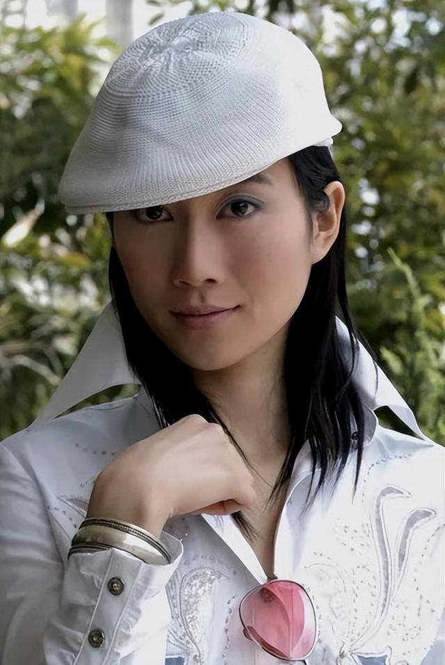 “坏人专业户”姚刚：一生无妻无子<strong></p>
<p>虚拟币全球</strong>，如今53岁在千万豪宅一个人住