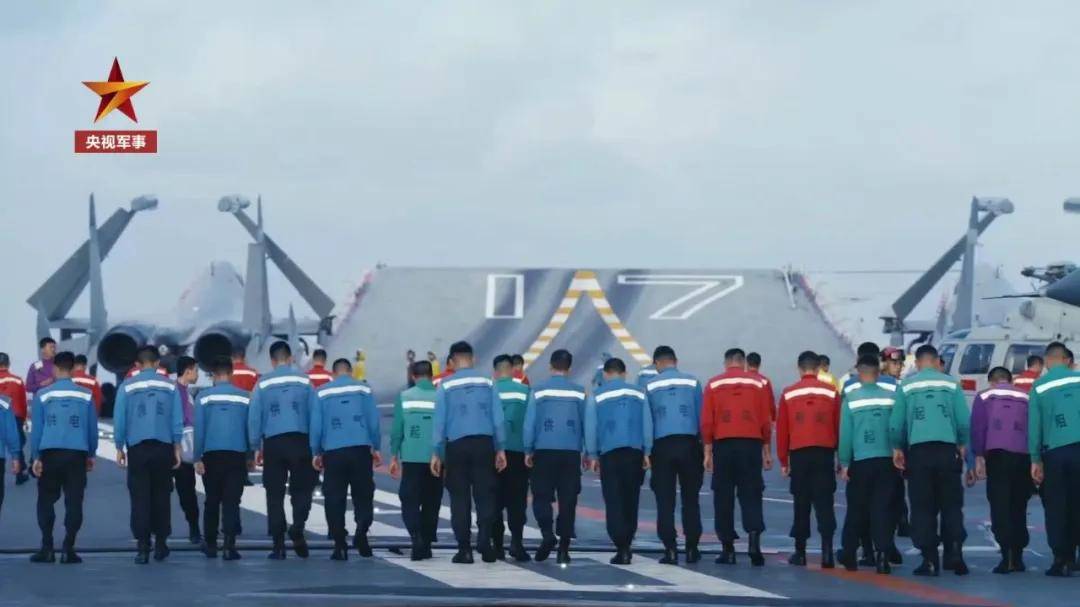 歼-15DH首次上舰！“山东”舰展示全甲板攻击<strong></p>
<p>虚拟币全球</strong>，连续放飞24架？