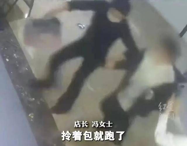上海两女子吃159元自助<strong></p>
<p>中国央行副行长虚拟币</strong>，偷偷“打包”近400元菜品
