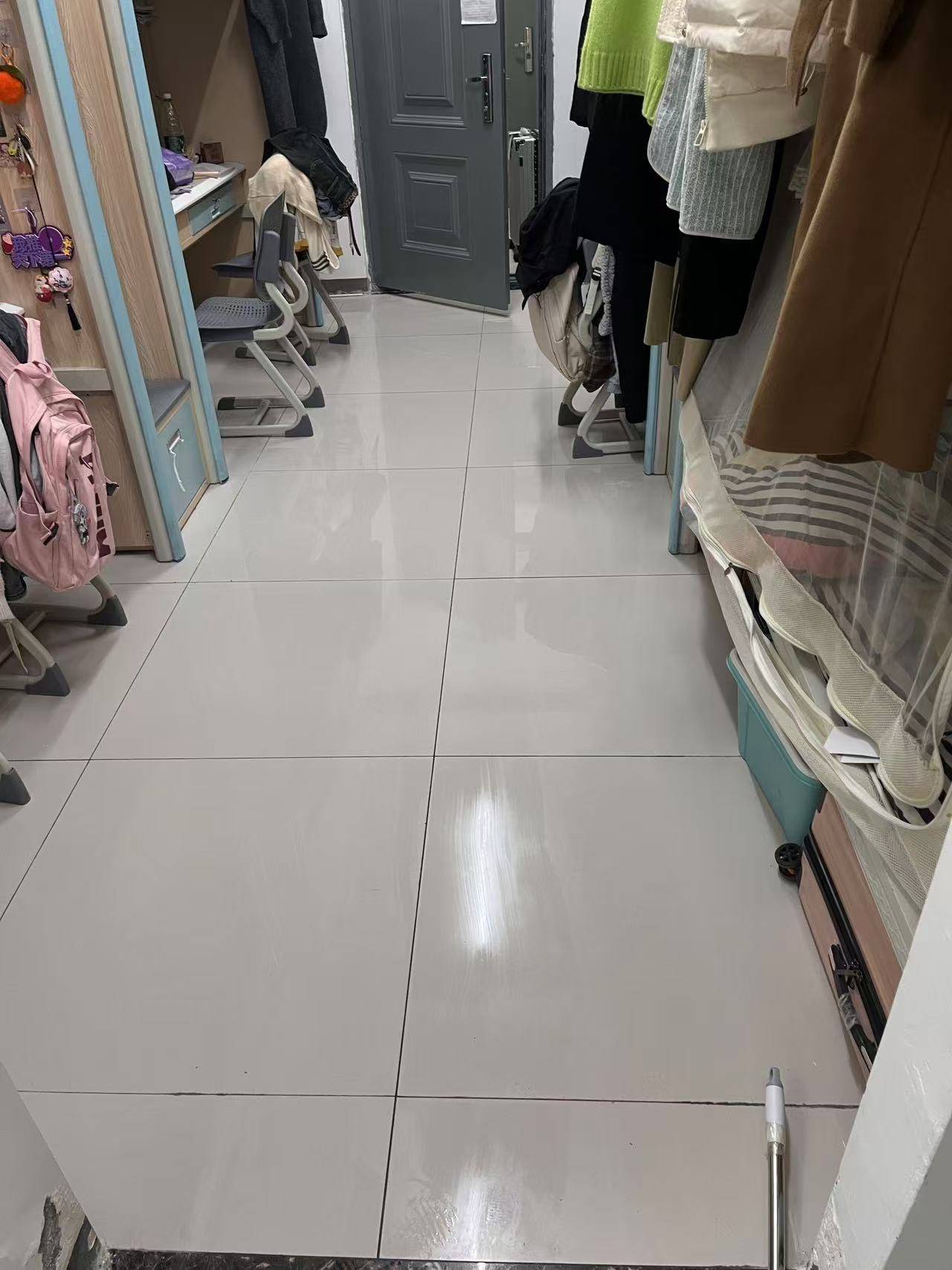 女大学生做宿舍保洁<strong></p>
<p>中国央行副行长虚拟币</strong>，半月接8单，全屋打扫49元，局部15元，回应：想增加生活体验