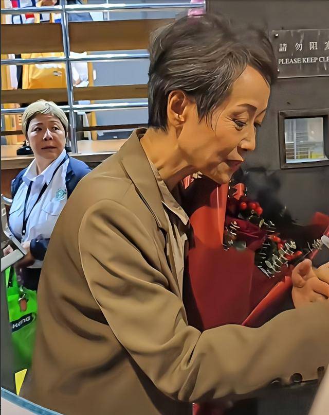 曝61岁叶童香港行生图<strong></p>
<p>虚拟币返点怎么做会计处理</strong>，身材干瘪脸上画大浓妆，多人追着索要签名