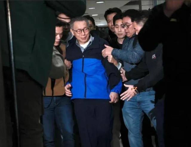 柯文哲绝处逢生<strong></p>
<p>虚拟币类型</strong>，岛内高官突然集体“大逃亡”，邱毅罕见发文求救