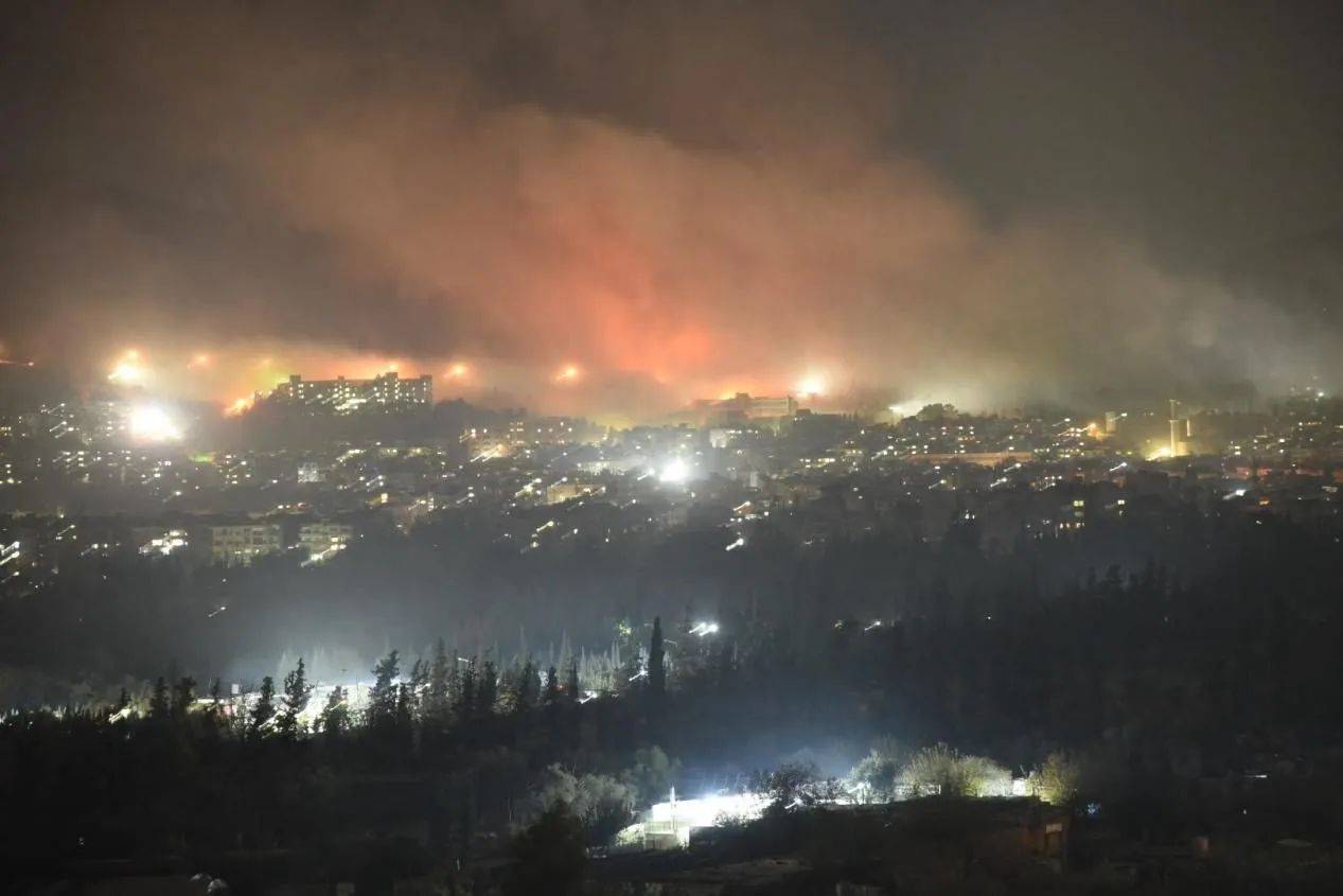 阿萨德残存势力反攻？叙利亚多地爆发示威<strong></p>
<p>虚拟币类型</strong>，新当局逮捕行动遭伏击