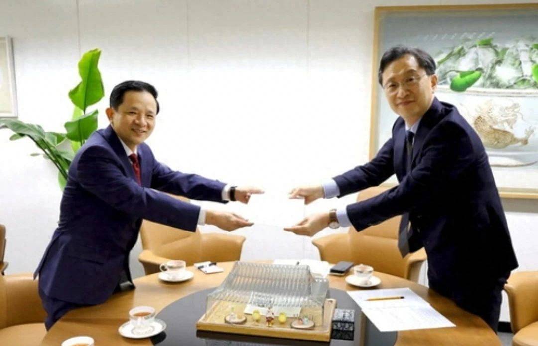 终于谈妥了？中方派人给韩传话<strong></p>
<p>虚拟币新手指南</strong>，尹锡悦一旦拒捕，结局只有2个字