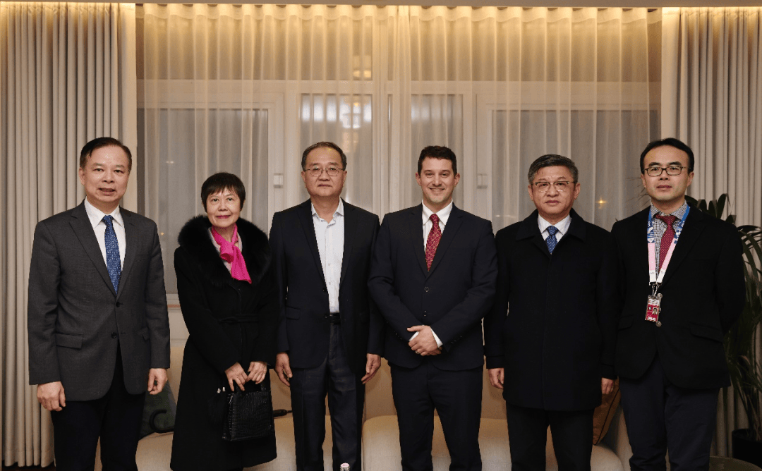 外交部副部长邓励<strong></p>
<p>虚拟币新手指南</strong>，履新职