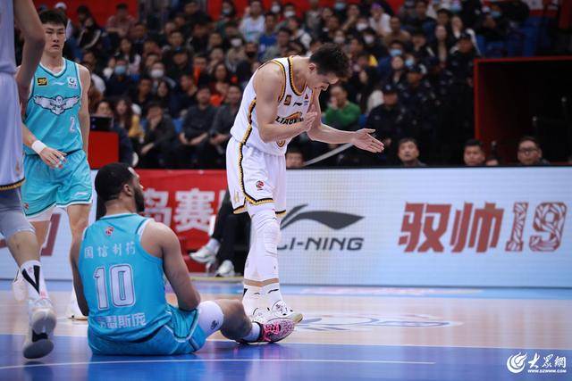 热血沸腾！青岛男篮最后三分钟14-0绝地翻盘<strong></p>
<p>中国监管打击虚拟币</strong>，队史首次单赛季双杀辽宁
