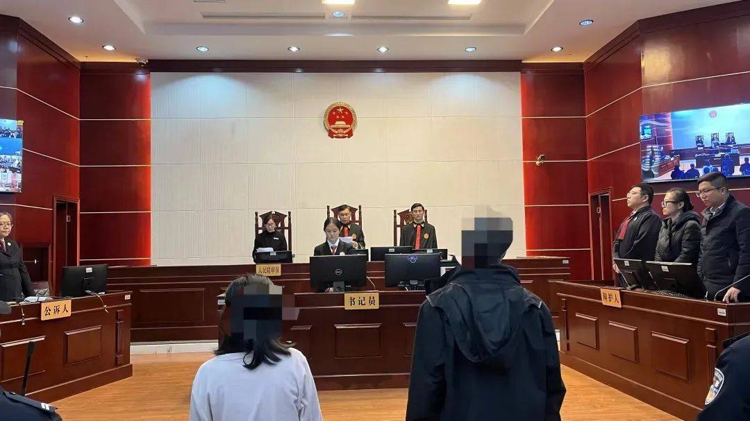 陈某某<strong></p>
<p>未来十大虚拟币</strong>，被判4年！她与医院院长保持不正当男女关系，拿下1.5亿元项目
