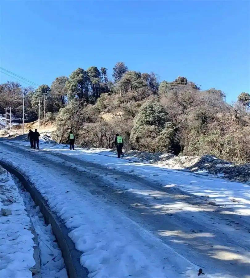 云南8岁女童在高山走失<strong></p>
<p>虚拟币挂单交易</strong>，父亲悬赏100万寻人，救援队：山上有雪晚上仅0℃