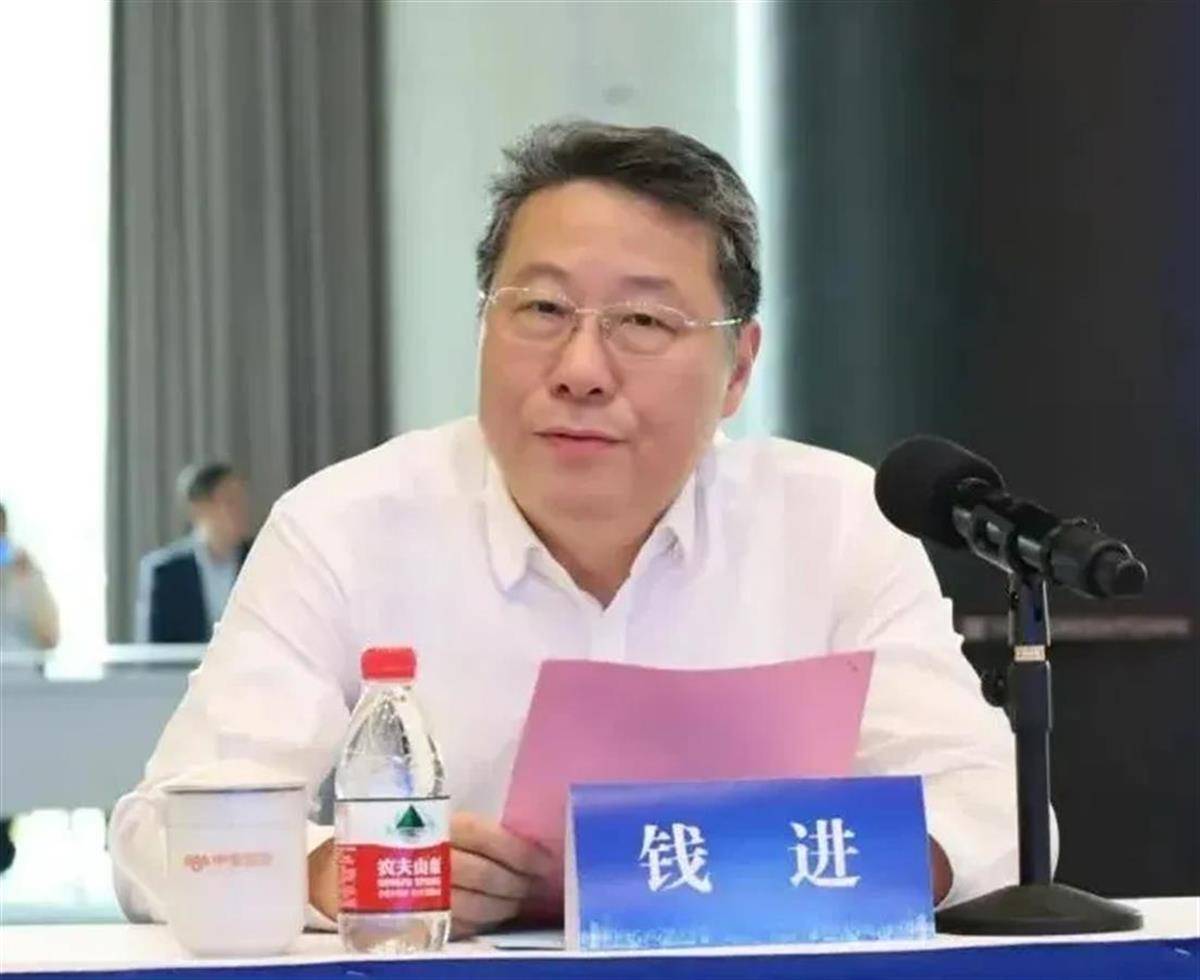 极目政情|长期赌博、财迷心窍<strong></p>
<p>2018虚拟币牛市</strong>，3700亿安徽省重量级投资集团原副总经理被开除党籍