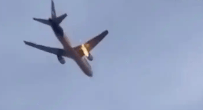 美国突传一声巨响！波音737断成三截<strong></p>
<p>游戏虚拟币交易</strong>，机上载183人，场面惨不忍睹