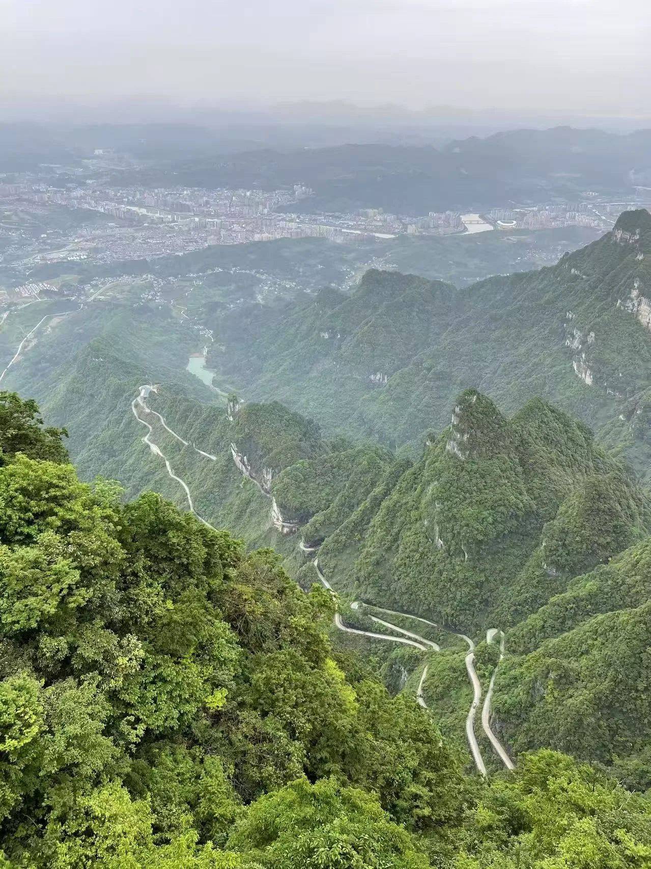 湖南“最惨”状元：17岁上清华<strong></p>
<p>kln虚拟币</strong>，毕业回乡做保安，月薪只有5000