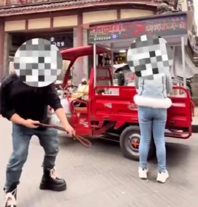 四川巴中三名网红街头拍摄低俗视频<strong></p>
<p>xm虚拟币官网</strong>，被行政处罚