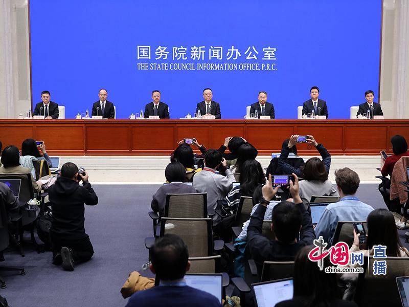 财政部：对<strong></p>
<p>各种虚拟币好看</strong>我国居民使用个人消费贷款进行的重点领域消费给予一定贴息支持