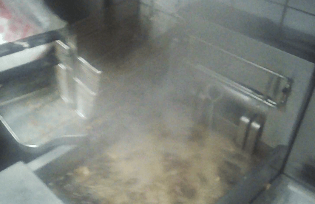 卧底华莱士两家门店：过期食材换签续命<strong></p>
<p>各种虚拟币好看</strong>，炸油酸价超标易引腹泻
