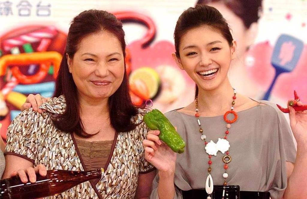 S妈分享AI大S视频 表示：<strong></p>
<p>虚拟币代币排行榜</strong>我女儿回来了