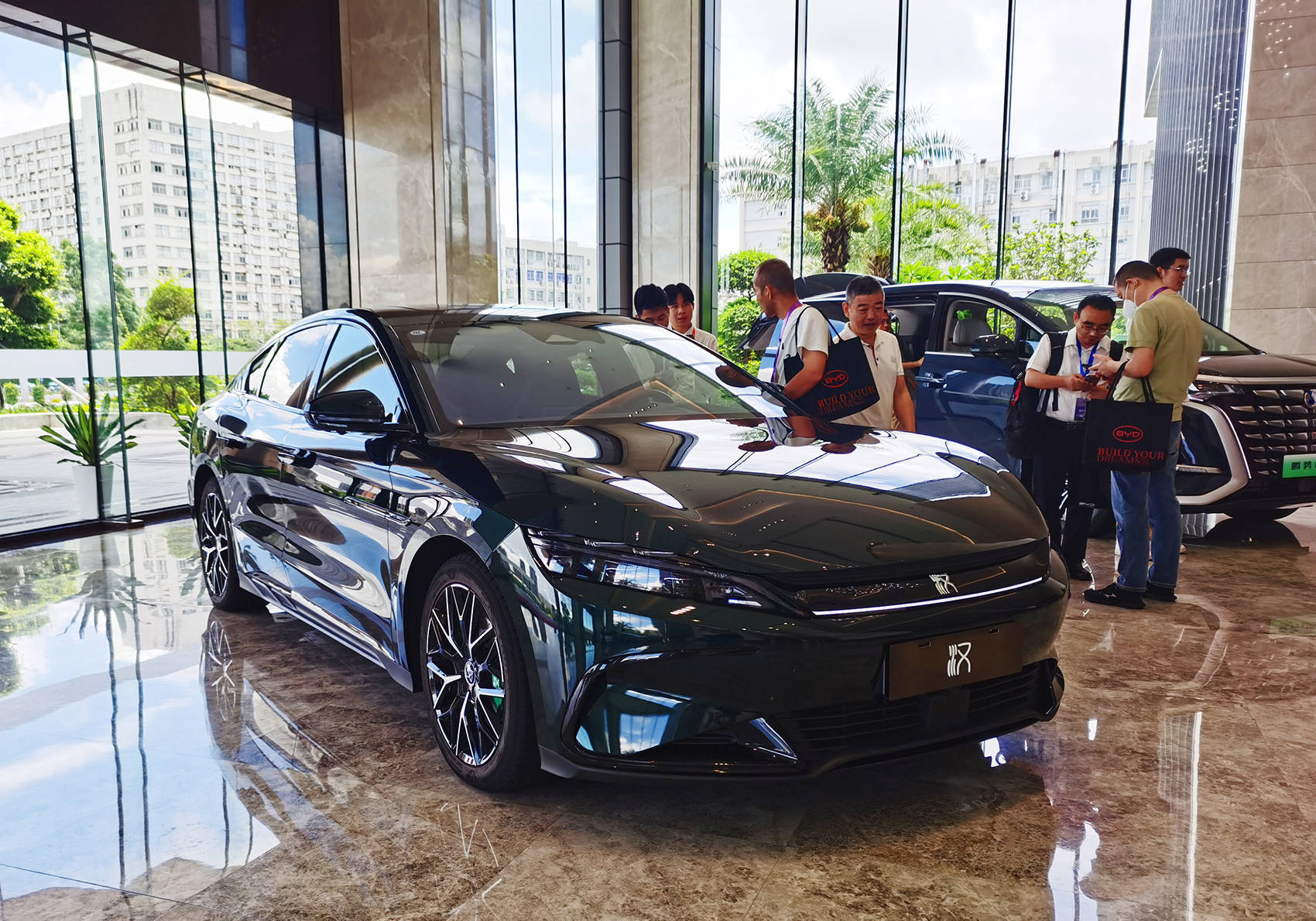 营收7771亿元<strong></p>
<p>可以用cpu挖的虚拟币</strong>，超越特斯拉！刚刚，比亚迪炸裂发布：拟派现超120亿元