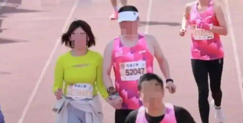 董事长手牵年轻女子参加马拉松被拍到<strong></p>
<p>可以用cpu挖的虚拟币</strong>？A股公司深夜发声→