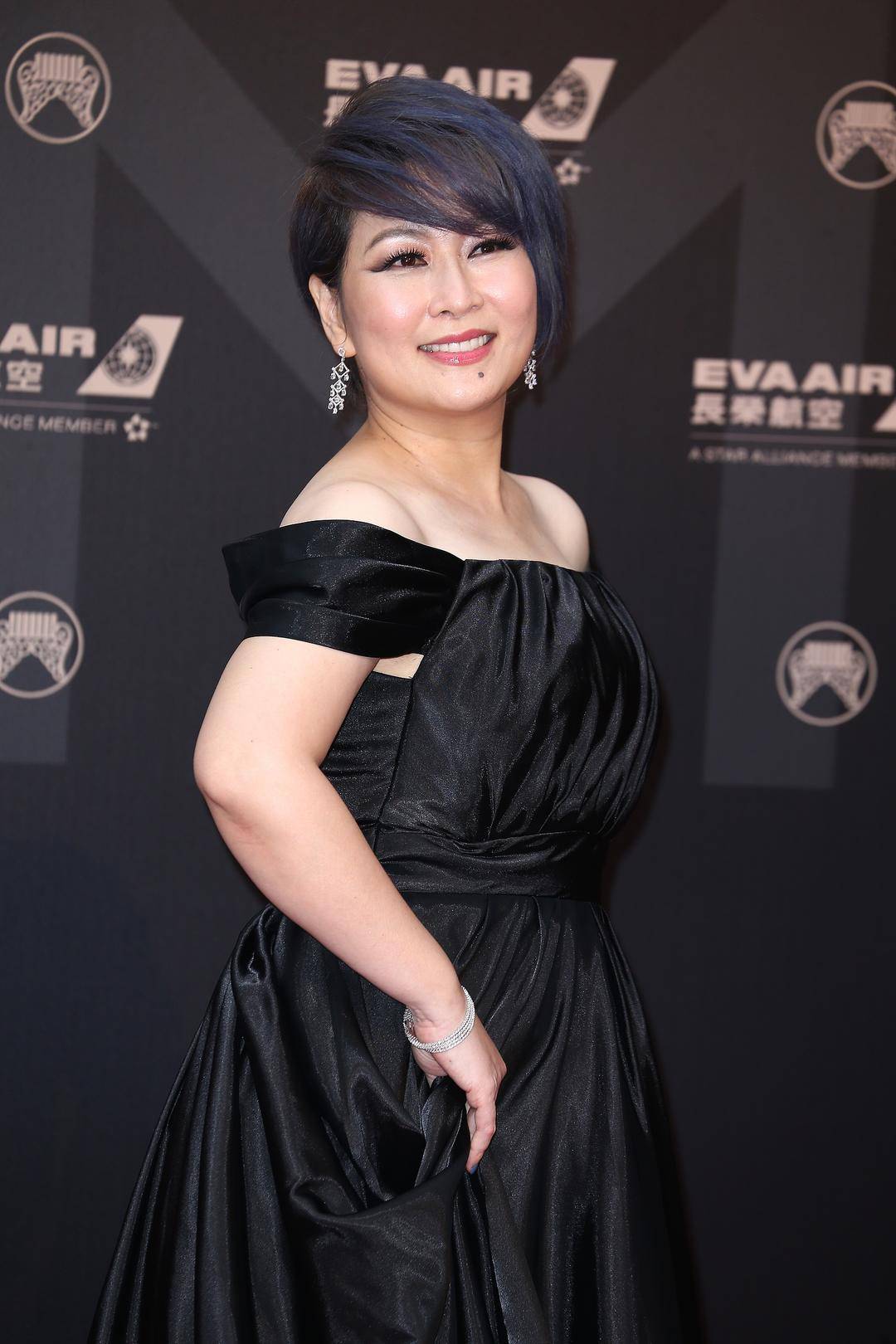 女歌手自曝曾被母亲要求“生吞鸡蛋”<strong></p>
<p>游戏虚拟币交易平台</strong>，不吃就挨打