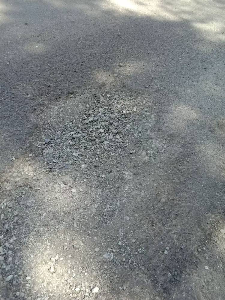 73岁老人骑车带老伴被路面浅坑绊倒<strong></p>
<p>游戏虚拟币交易平台</strong>，事后称“打了一圈投诉电话没人管”