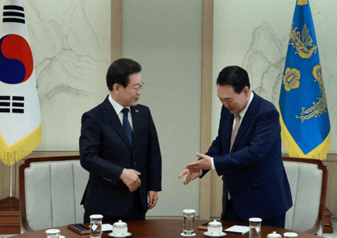 韩国传出爆炸性消息<strong></p>
<p>虚拟货币瑞泼币现价</strong>，尹锡悦提前下台，已经成为定局？情况不简单