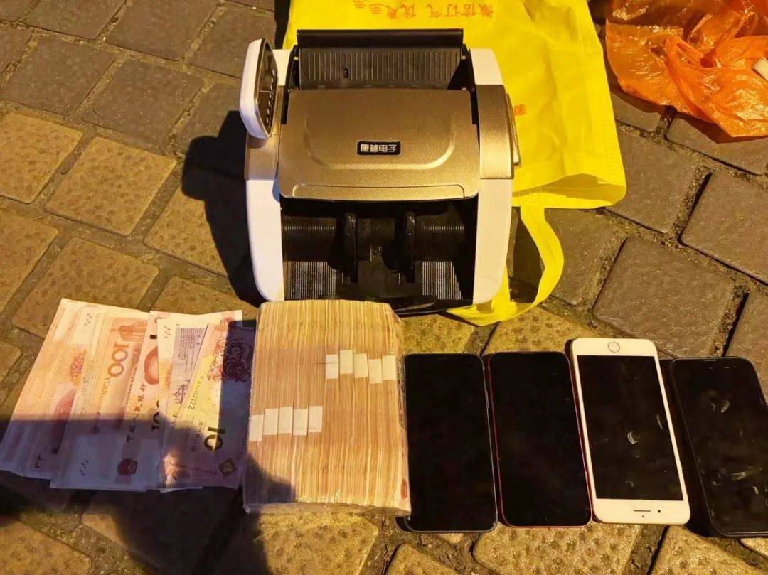 事发桂林<strong></p>
<p>实时行情虚拟币</strong>！背包里装的1000000元现金被警方紧急拦截