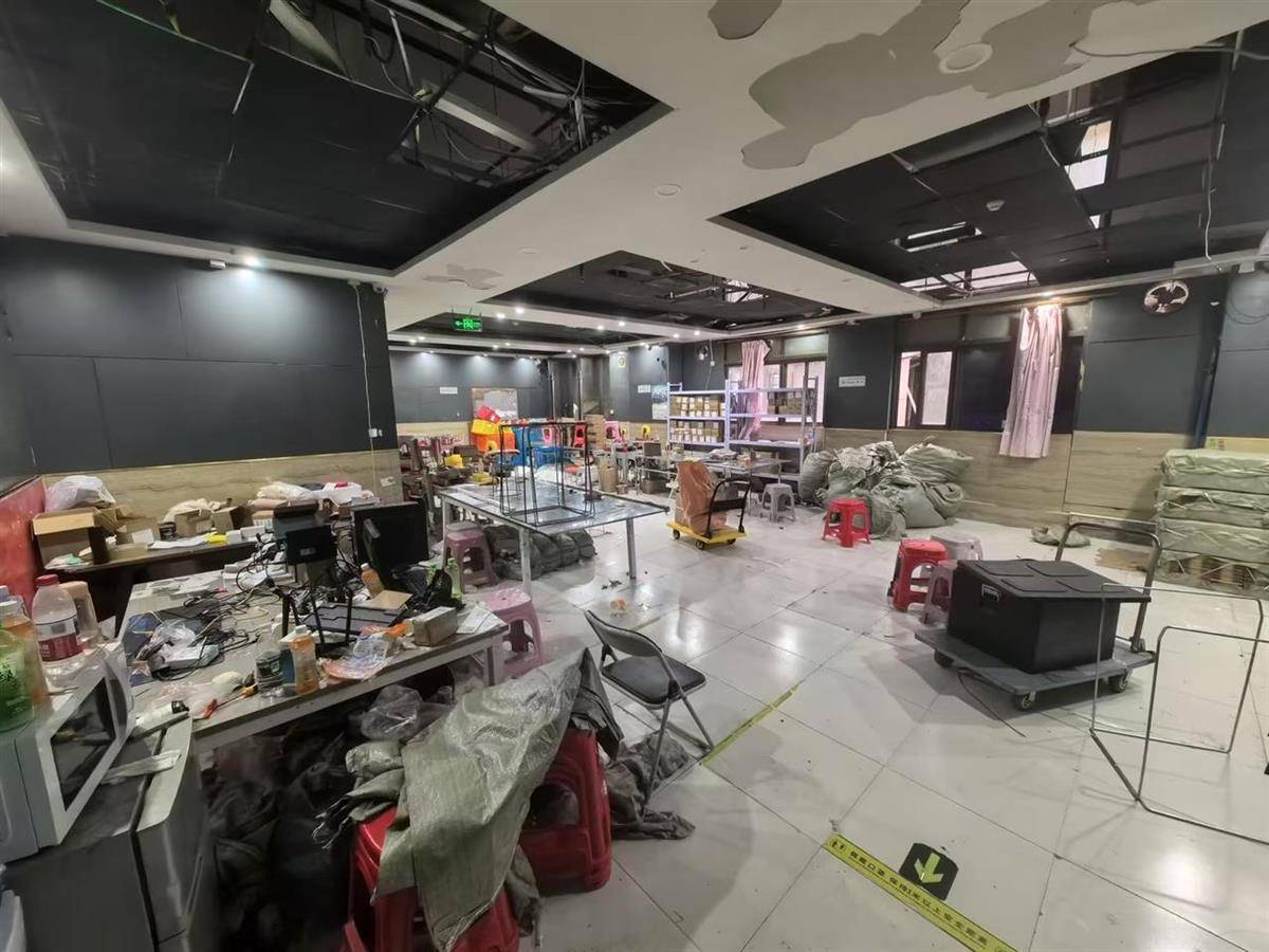 他发出的81万件快递全是电诈卡片<strong></p>
<p>实时行情虚拟币</strong>！武汉江岸警方破获特大诈骗案