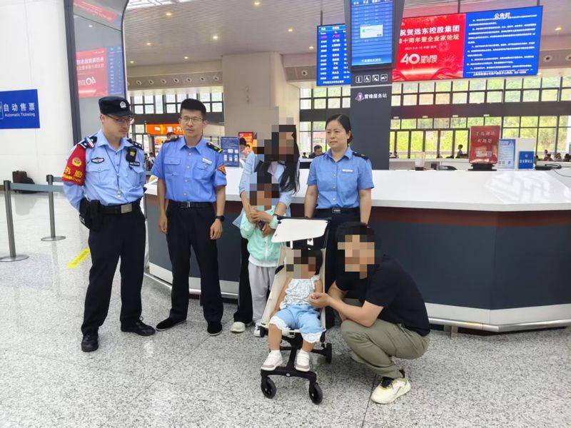 父母睡过头5岁哥哥带2岁妹妹独自下高铁<strong></p>
<p>虚拟币自动破解密码软件</strong>，民警陪伴等待家长返回
