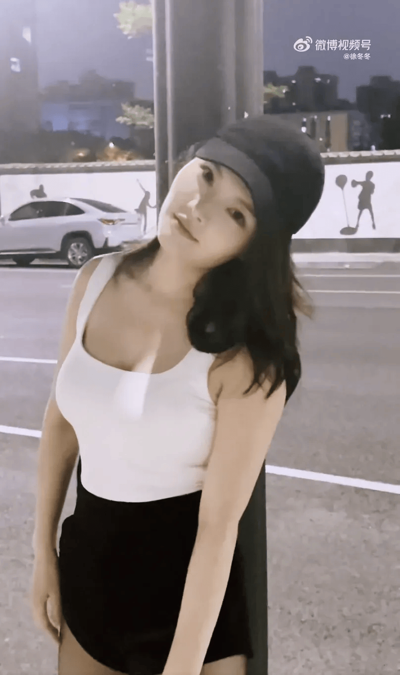 “椰树女神”徐冬冬大方晒照<strong></p>
<p>虚拟币uif</strong>，并配文：我的蝴蝶袖，很丰腴！