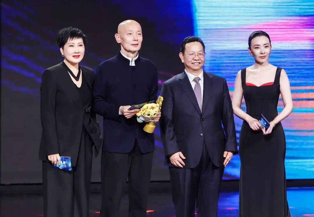 官方正式公布<strong></p>
<p>虚拟币uif</strong>！确认是葛优