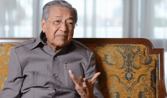 马来西亚前总理语出惊人<strong></p>
<p>交易平台有哪些</strong>，预言关税战大结局，特朗普撑不了多久了