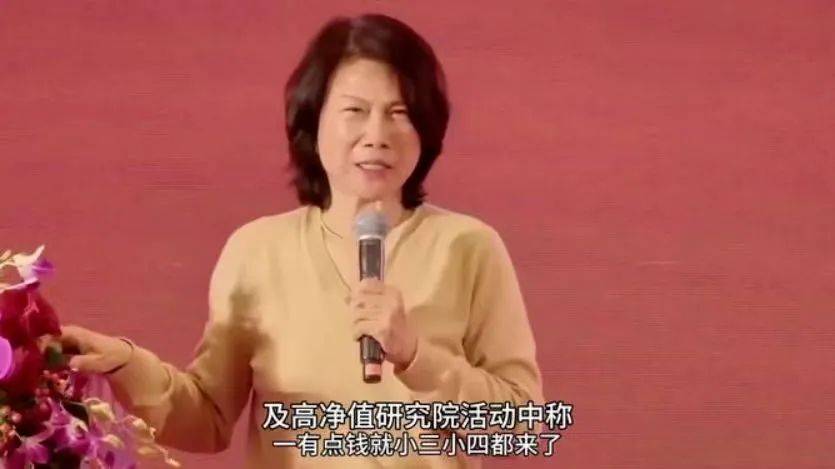 争议中的董明珠：与其盯着雷军<strong></p>
<p>交易平台有哪些</strong>，不如去学方洪波