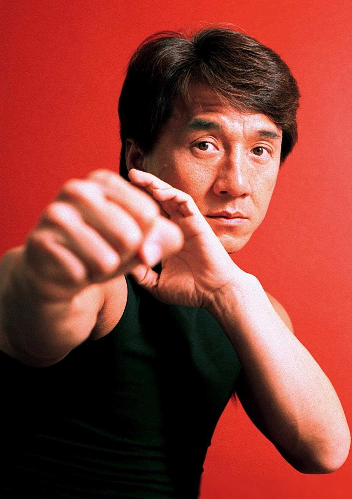 71岁成龙头发花白<strong></p>
<p>tnt虚拟币团队</strong>！谢贤交代后事张纪中出了车祸还得养家…慢慢老去的他们让人泪目