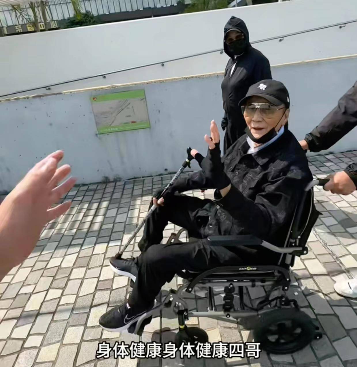 71岁成龙头发花白<strong></p>
<p>tnt虚拟币团队</strong>！谢贤交代后事张纪中出了车祸还得养家…慢慢老去的他们让人泪目