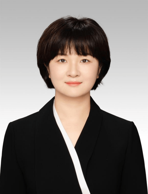 不到1年再公示<strong></p>
<p>网上各种虚拟币</strong>，生于1987年的李金玲，拟提名为县长候选人